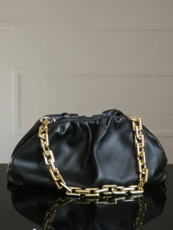 bolso-pouch-bottega-imitacion