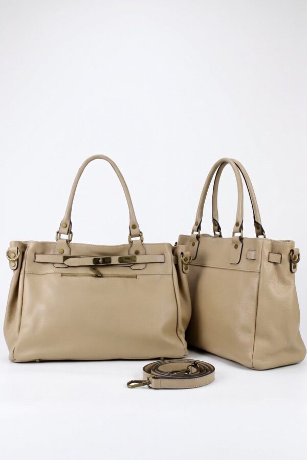 Vista delantera y trasera del bolso shopper de piel con detalle del asa larga extraíble