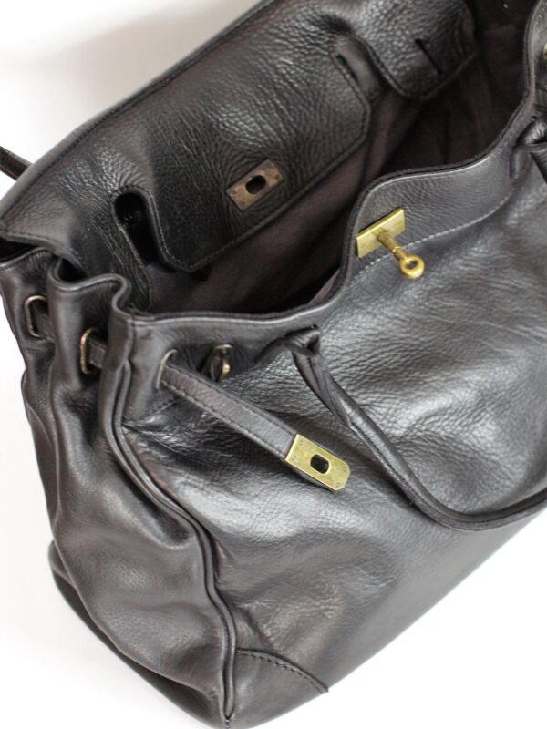 bolso-piel-lavada-negro