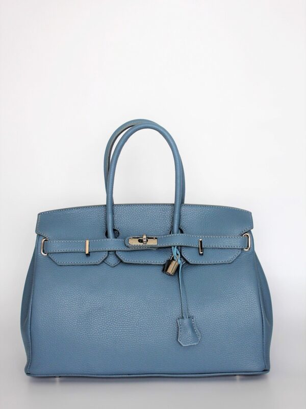 bolso con candado icónico azul vista frontal con detalle del candado