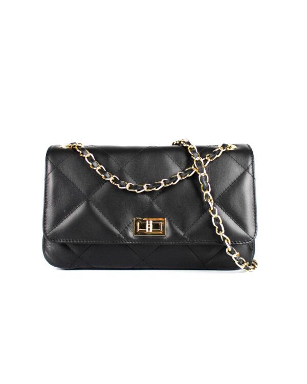 bolso acolchado de piel con cadena dorada visión frontal con el asa entrelazada en piel