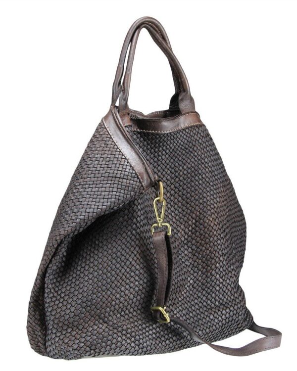 bolso trenzado italiano marrón chocolate. Shopper grande vista principal con detalle del asa larga extraíble
