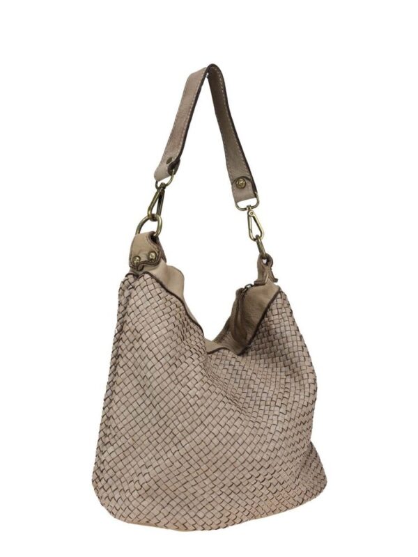 Bolso-bandolera-trenzado-beige