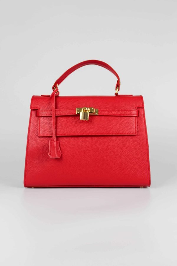 bolso de piel estructurado con candado rojo vista de frente