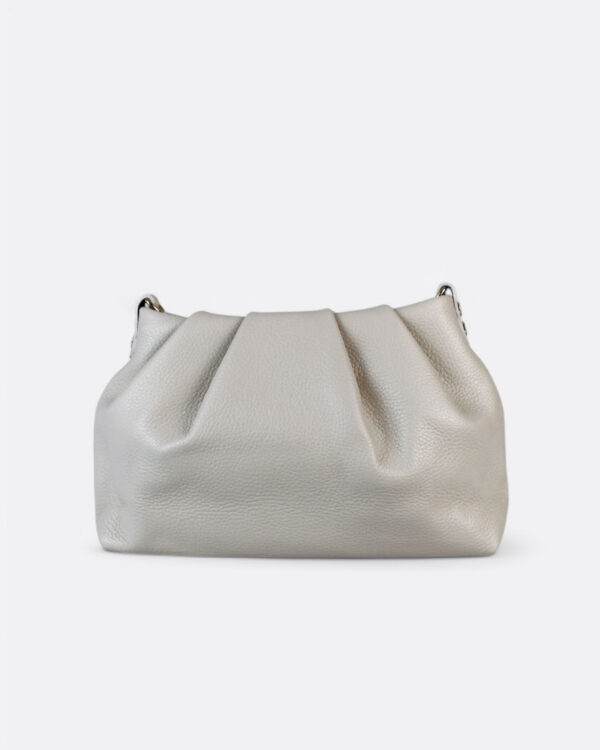 bolso frunces de piel vista frontal