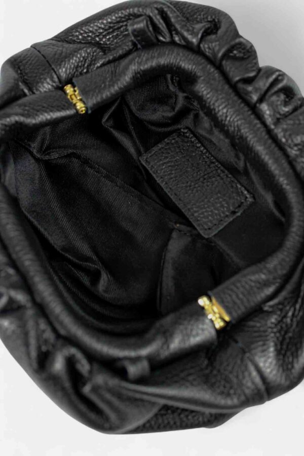 interior del bolso con detalle del forro