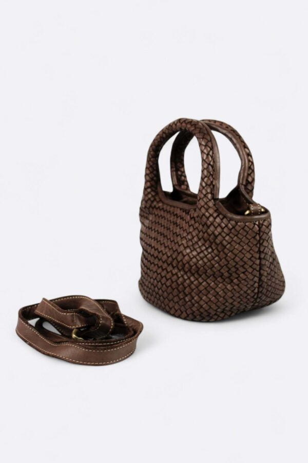 bolso-de-mano-bandolera-trenzada