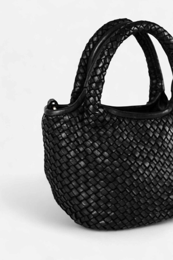 bolso-de-mano-bandolera-trenzado