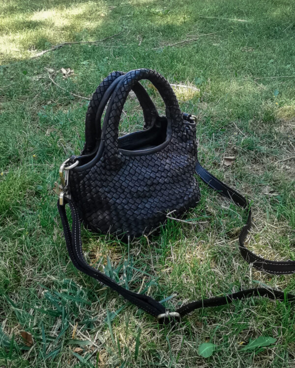 bolso-de-mano-bandolera-trenzado