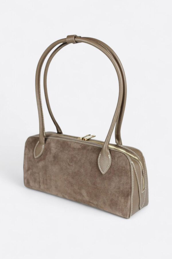 Bolso-de-hombro-alargado-de-piel