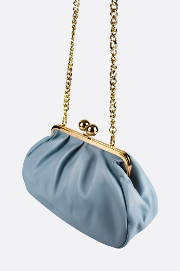 Bolso bombonera italiano con su asa extraíble cruzada estilo bandolera