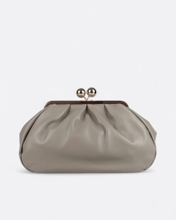 Clutch de piel lisa de ternera con cierre metálico de bolas estilo retro, hecho en Italia